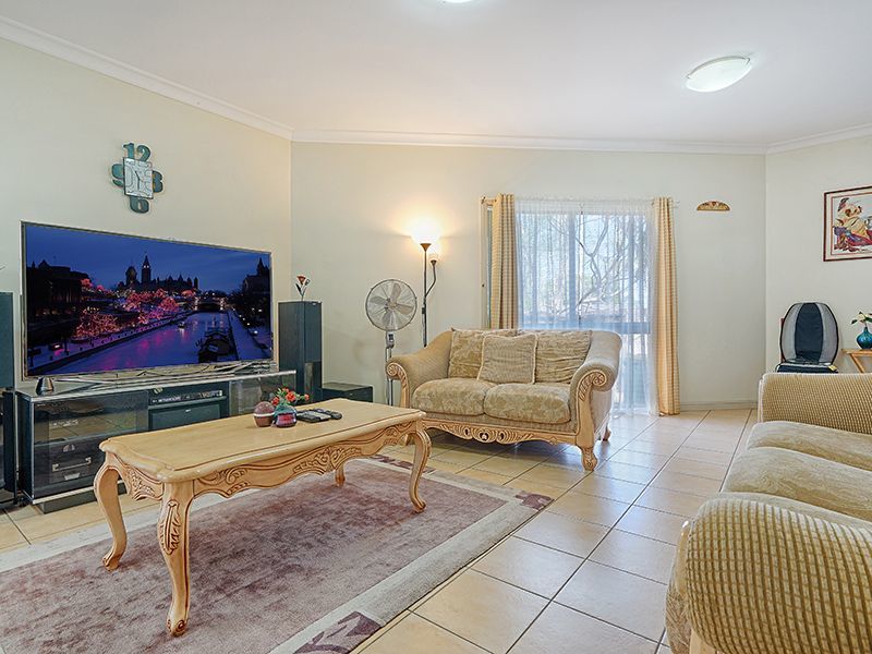 Stunning 3 bedroom townhouse located in the heart of Rydalmere