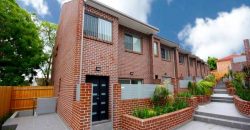 Immaculate Townhouse with Carlingford West Public School Catchment