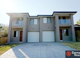 Modern Duplex Locate In A Quiet Street of Dundas Valley.