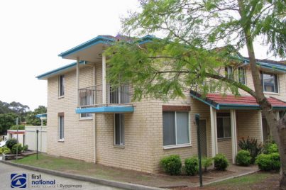 Reduce to sell ! Full Brick 3-bedroom Townhouse ~