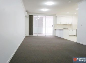 Immaculate 3 Bedroom Apartment, Freshly Painted Interior.