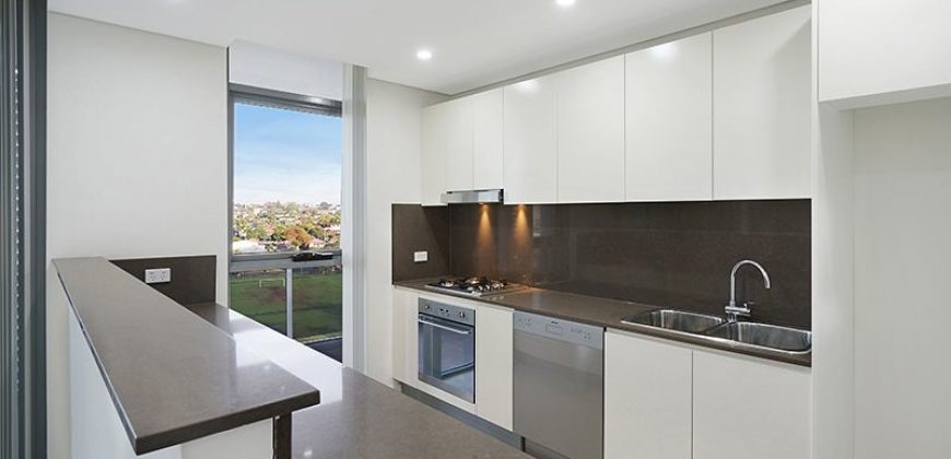 Sleek Architecture Design Apartment With Panoramic Park View(On The 7th Floor)