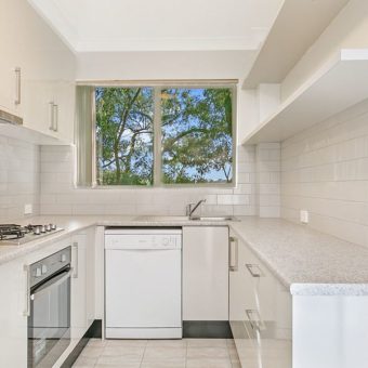 Immaculate 3 bedroom apartment
