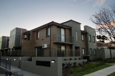 Brand New 3-BEDROOM SPLIT-LEVEL TOWNHOUSE with low-maintainance courtyard