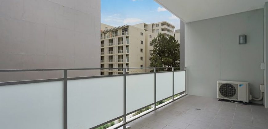 SOLD by NICKOLAS TAO! As New Apartment Offering Convenient Lifestyle Position.