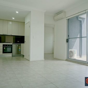 Immaculate 2 bedroom apartment + 1 week free rent.