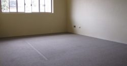 TOP FLOOR 2 BEDROOM UNIT!! AVAILABLE NOW !! SHORT WALK TO TRANSPORT & UNIVERSITY