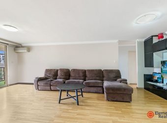 Immaculate 3 Bedroom Unit Offers Security And Convenience