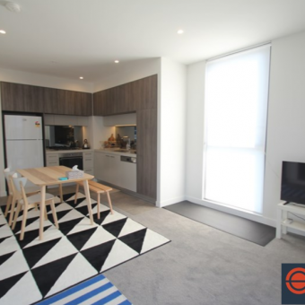 Contemporary 1 Bedroom Plus Study Apartment