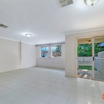 Top Floor, North Facing and Prime Location in Eastwood!