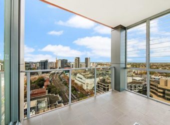 High floor apartment with fantastic view located in heart of Parramatta