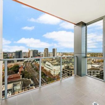 High floor apartment with fantastic view located in heart of Parramatta
