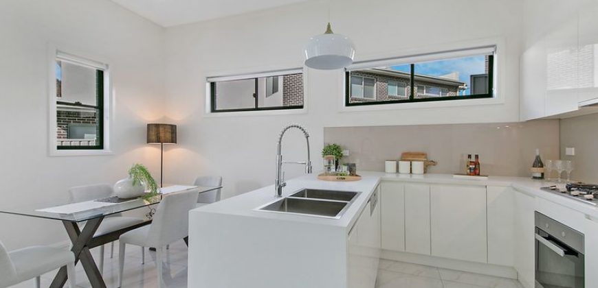 SOLD IN 4 WEEKS BY ALEX CHENG 0425 666 655