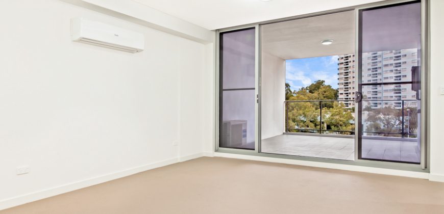 2 Bedroom Apartment In Parramatta Prime Location!