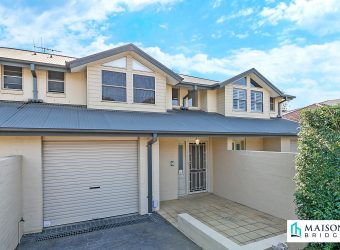 Convenient Location, Immaculate 3 Bedrooms Townhouse
