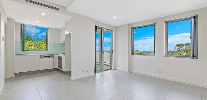 Nearly New Apartment Located at Heart of Thornleigh