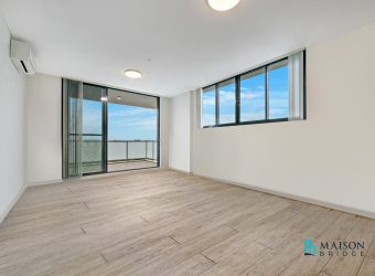 Near new luxury two bedroom apartment with perfect view at balcony