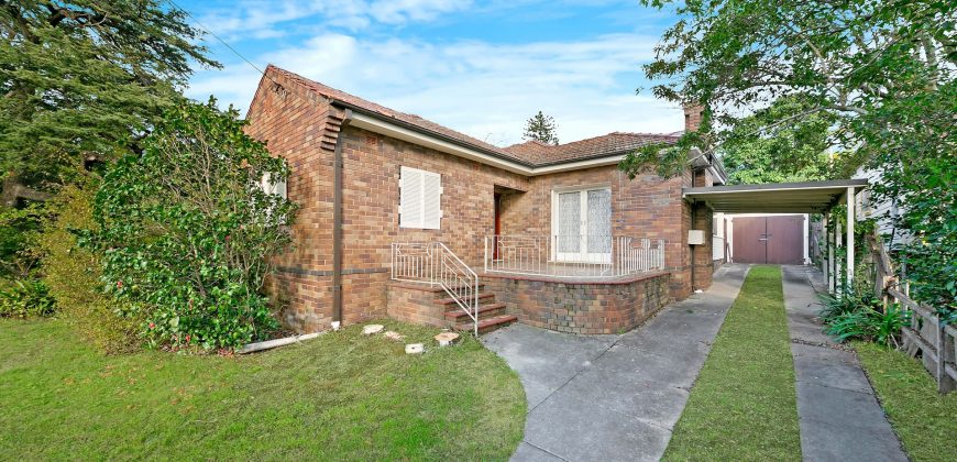Double Brick House Located On Epping Prime Location!