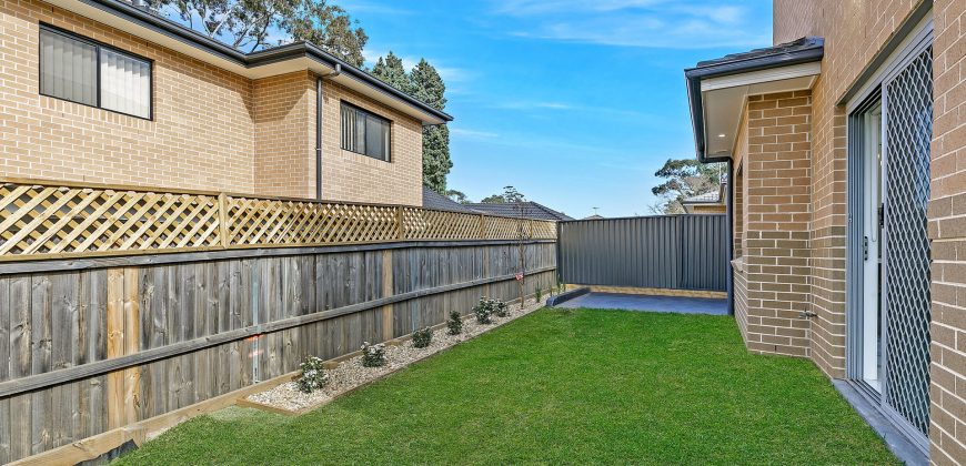 Brand new 3 bedroom townhouse in a quiet and convenience position in West Ryde, perfect for small families!