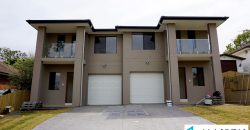 Modern Duplex Locate In A Quiet Street of Dundas Valley.