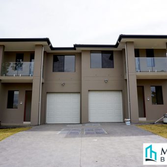 Modern Duplex Located In A Quiet Street of Dundas Valley.