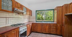 Warm Family House Locate At Quiet And Convenience Position In Beecroft