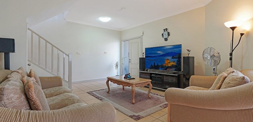Stunning 3 bedroom townhouse located in the heart of Rydalmere