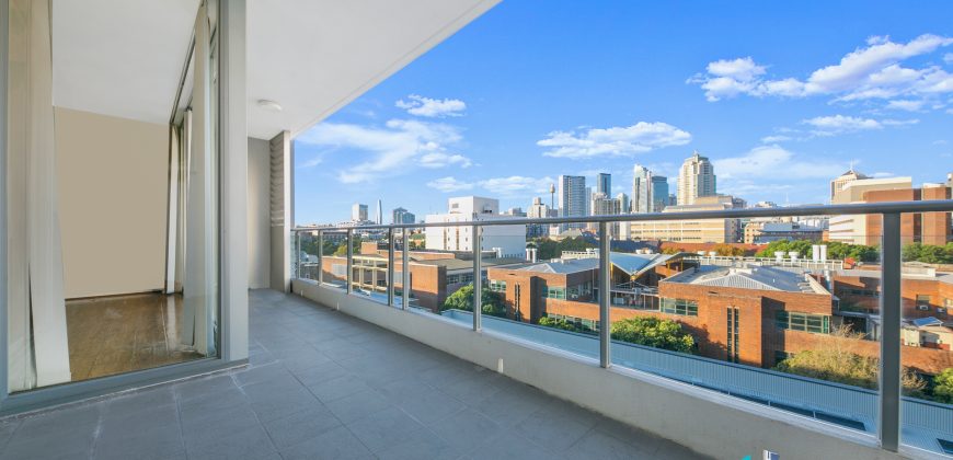 Stunning One Bedroom Apartment with Timber Floorboard throughout and Urban View!