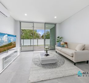 Near New Sun Drenched Park Facing 2 Bedroom Apartment