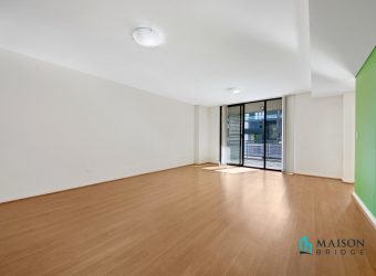 Spacious 2 Bedroom Apartment with Timber Floor