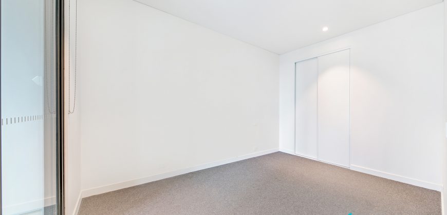Near New 1 Bedroom with Study Apartment Close to North Ryde Station