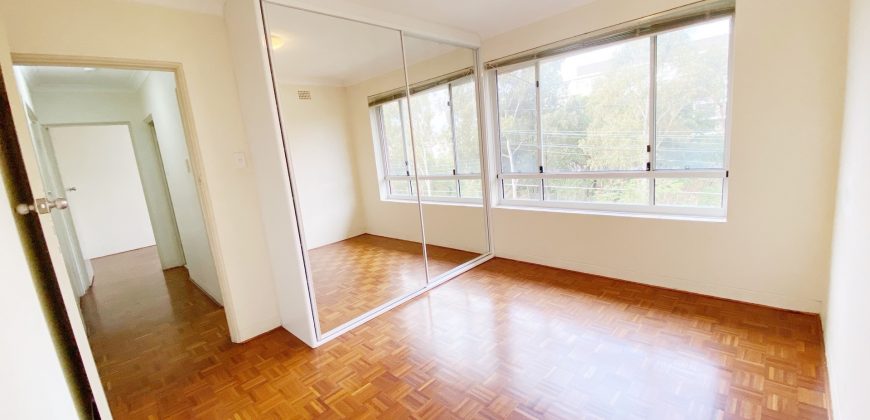 Immaculate 2 Bedroom Full Brick Unit with Timber Flooring
