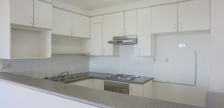 Immaculate 2 Bedroom Apartment with Facilities at Convenient Location