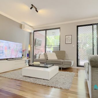 Immaculate 3 Bedroom Timber Floor Apartment with Spacious Courtyard
