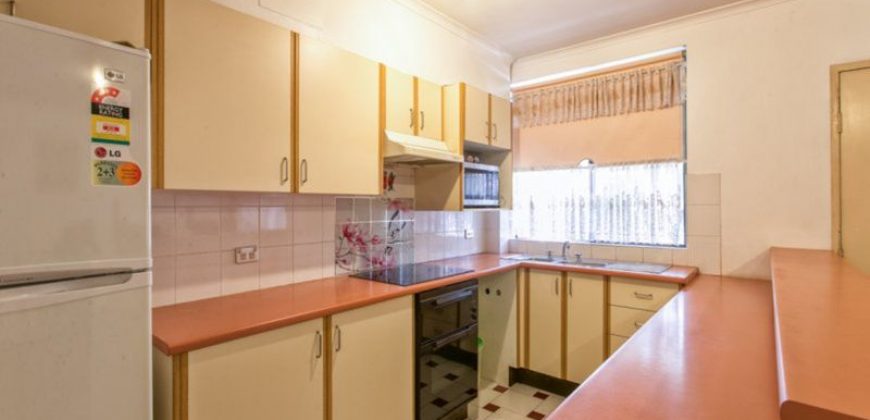 3 Bedroom Full Brick Townhouse, Close To All Transport!