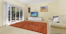 Immaculate 4 Bedroom House with Swimming Pool Perfect for Family