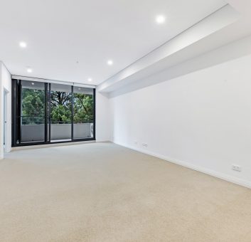 Near New Luxury Two Bedroom Apartment in Heart of Meadowbank