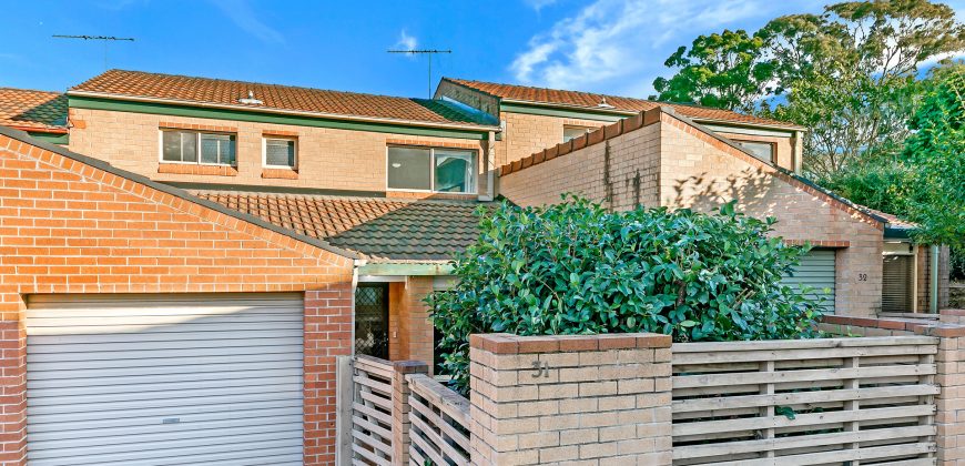 Double Brick, Quiet and Cosy Home, Bordering Eastwood