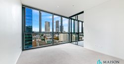 High Rise One Bedroom Apartment with North-Facing Balcony and Panoramic District View