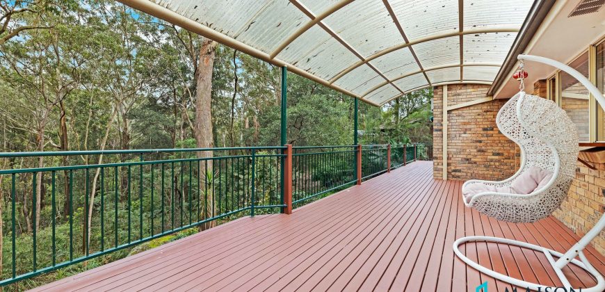 Seamlessly Area View 5 Bedroom House Walking Distance to Carlingford West Public School