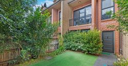 Greatly Proportioned and Large Family Townhouse, Double Brick and Three Ensuite
