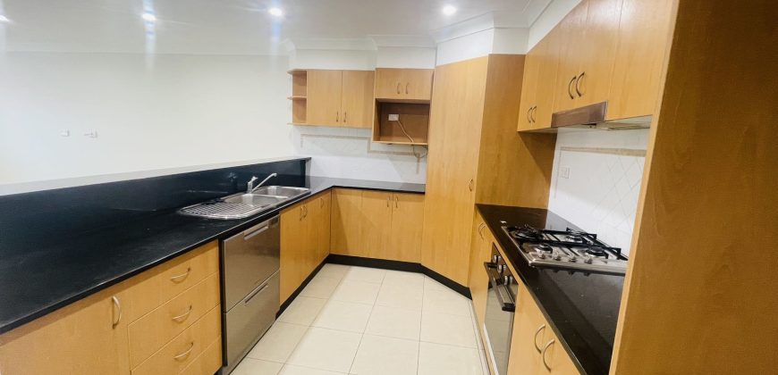 ***Deposit Taken*** 3 Bedroom  Brick Townhouse In Convenience Location Of Rydalmere !