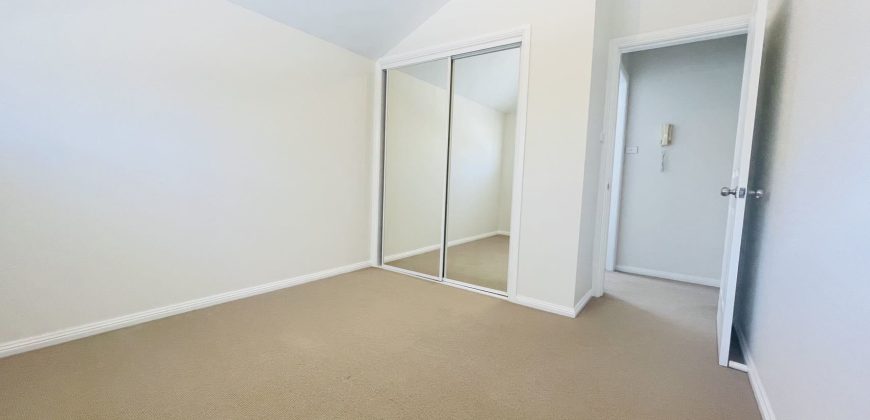 ***Deposit Taken*** 3 Bedroom  Brick Townhouse In Convenience Location Of Rydalmere !