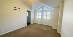 ***Deposit Taken*** 3 Bedroom  Brick Townhouse In Convenience Location Of Rydalmere !