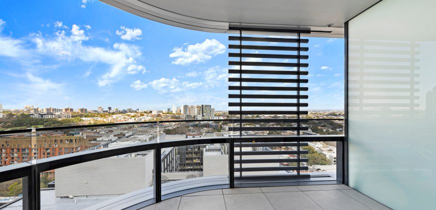 Urban Oasis: Luxurious 1-Bedroom Apartment with Breathtaking Views and Resort-Style Amenities