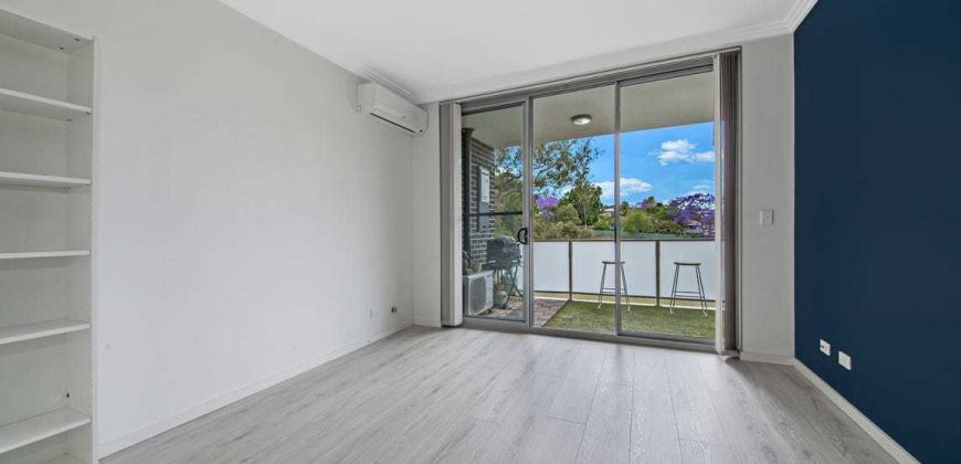 Top floor East-facing 1 bed + study apartment located at the heart of Rydalmere