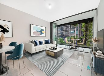 One Bedroom Luxury Apartment With Car Park