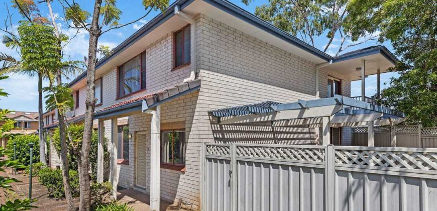 3 Bedroom Double Brick Townhouse In Convenience Location Of Rydalmere!