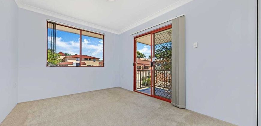 3 Bedroom Double Brick Townhouse In Convenience Location Of Rydalmere!