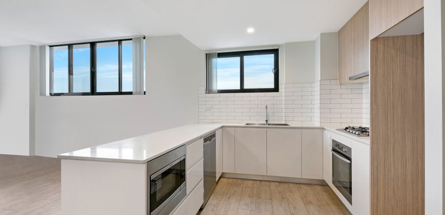 Modern 2-Bedroom Apartment with Scenic Views, Prime Location Near Parramatta